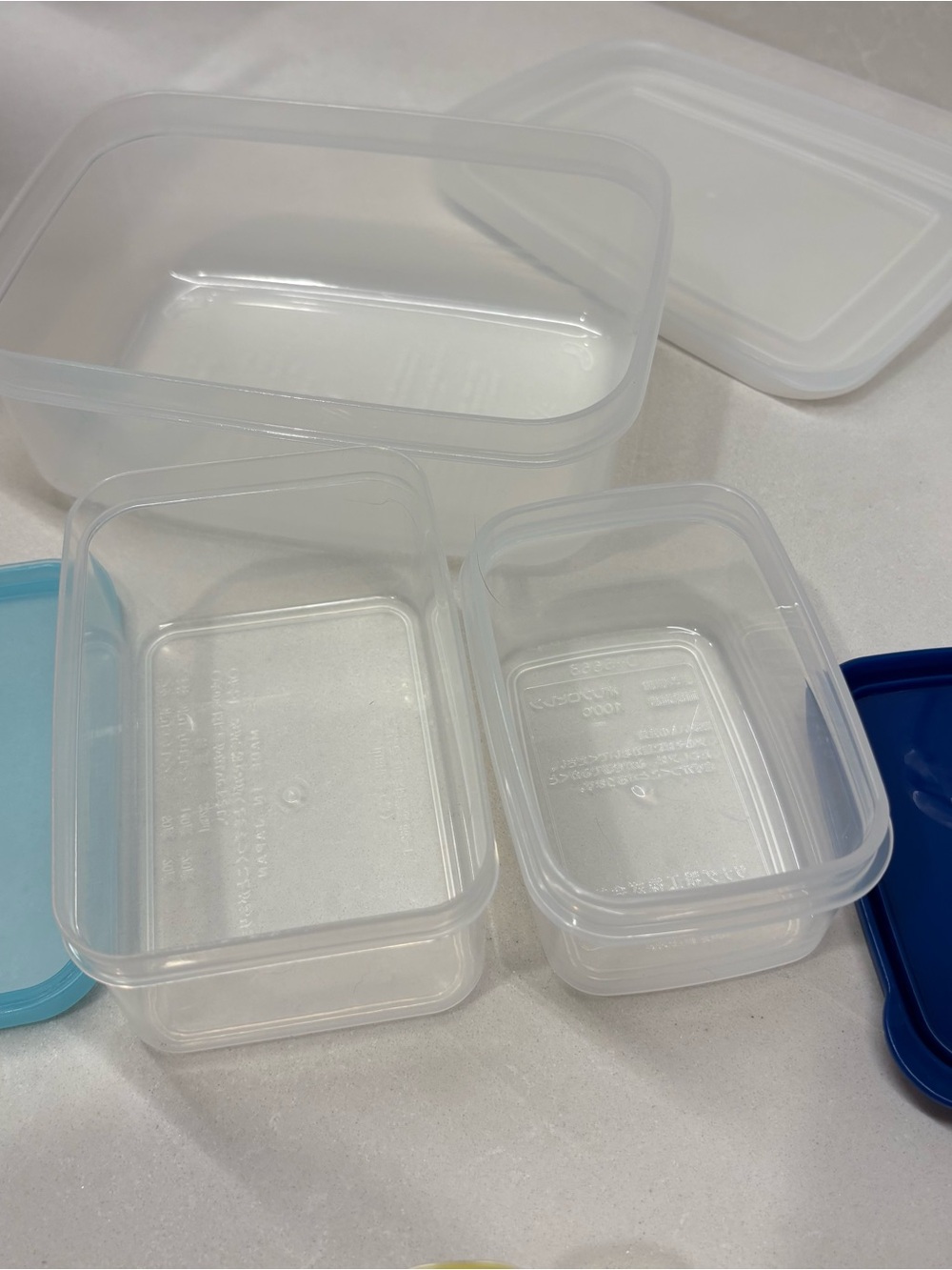 7 Piece Mixed Color Food Storage Containers - Multi-Color bundle - Picture 4 of 11